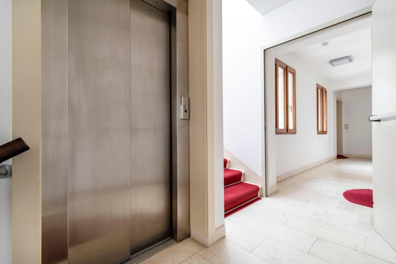 Friari Suite-Luxury Apt. Close To Rialto Bridge Venise Extérieur photo