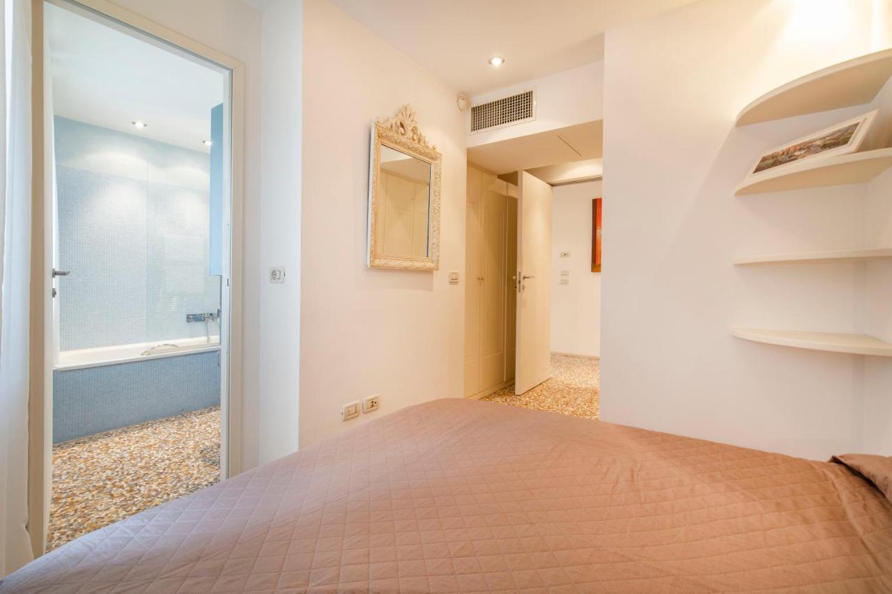 Friari Suite-Luxury Apt. Close To Rialto Bridge Venise Extérieur photo